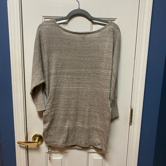 Express Sz Med Light Weight Sweater Gray Tie Scrunch Side 3/4 Sleeve Metallic. - Picture 8 of 10